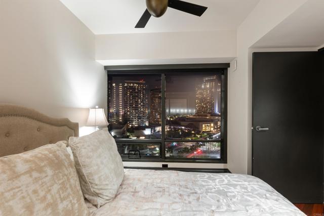 200 Harbor Dr, San Diego CA: https://media.crmls.org/mediaz/786cc7c5-56a8-4c0d-aa5b-e19107e84354.jpg