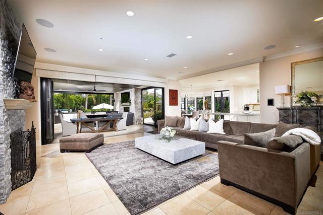 18092 Lago Vista, Rancho Santa Fe CA: https://media.crmls.org/mediaz/786d2de7-6277-4e8a-8e3c-aadf80a22139.jpg