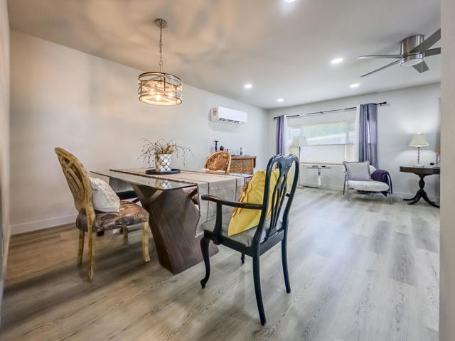 88 Dunes Circle, Cathedral City CA: https://media.crmls.org/mediaz/786e5aff-c1e7-42d3-84ce-3cc388a616bb.jpg