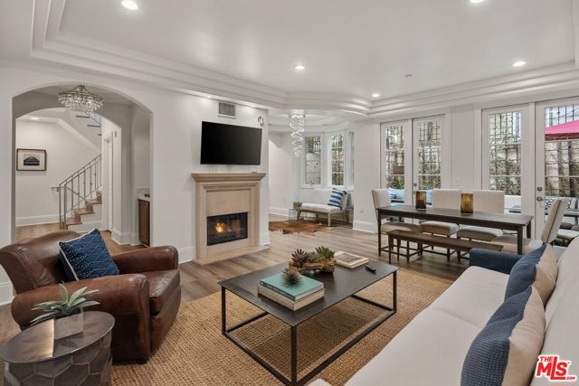 1311 Centinela Avenue, Santa Monica CA: https://media.crmls.org/mediaz/786e6fac-3207-4079-8b0e-300d940afaa2.jpg