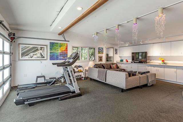 275 Eleanor Drive, Woodside CA: https://media.crmls.org/mediaz/786f15a1-492a-4c10-a625-f4ae29cd5aa3.jpg