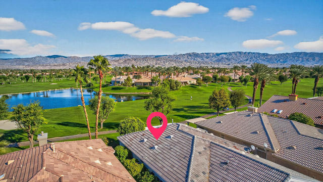 80170 Royal Birkdale Drive, Indio CA: https://media.crmls.org/mediaz/786f2c86-6512-4b6a-9b96-7f6ac2c8122f.jpg