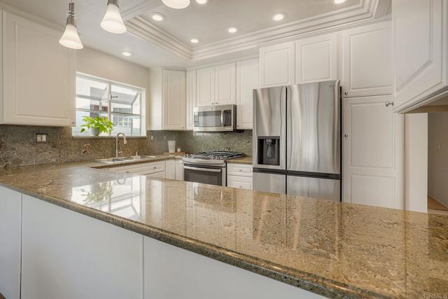 Detail Gallery Image 13 of 35 For 4619 Park Dr, Carlsbad,  CA 92008 - 2 Beds | 2 Baths