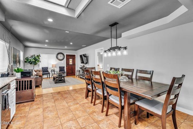 1455 E California Avenue, Glendale CA: https://media.crmls.org/mediaz/78727367-b804-4de6-82b2-3bcad2586a5f.jpg