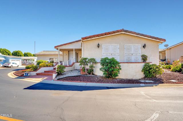 Detail Gallery Image 4 of 52 For 75 Poinsettia Gardens Dr, Ventura,  CA 93004 - 2 Beds | 2 Baths