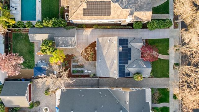 847 Willow Glen Way, San Jose CA: https://media.crmls.org/mediaz/7873a0f5-3bd5-4f6d-b5ae-5874c09ea210.jpg