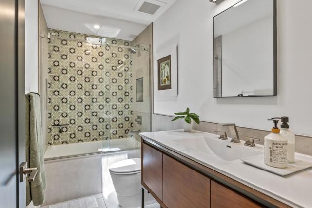 6250 N Paseo De La Palma, Palm Springs CA: https://media.crmls.org/mediaz/7873a105-15d2-49f2-951f-cde477d120c5.jpg