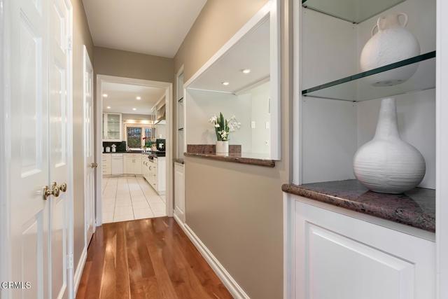 423 Lakeview Road, Pasadena CA: https://media.crmls.org/mediaz/7874d103-2d38-4f6b-b06d-aa298e5997fc.jpg