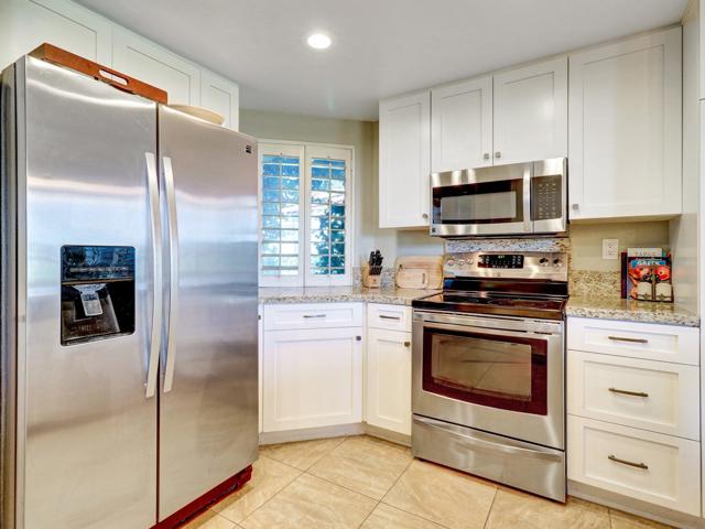 54671 Inverness Way, La Quinta CA: https://media.crmls.org/mediaz/7875030c-6c59-41dc-95e5-6597bf48d331.jpg