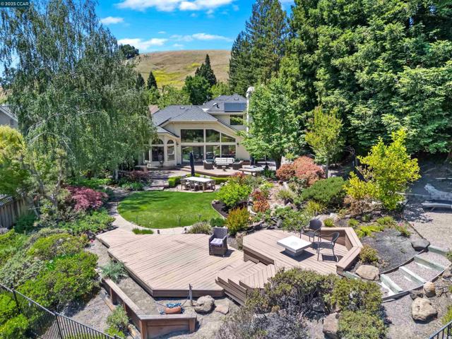 3100 Fox Creek Dr, Danville CA: https://media.crmls.org/mediaz/78751e47-20c1-4cf8-9313-075b3eb441a3.jpg