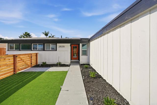 Detail Gallery Image 2 of 42 For 2828 Mission Village Dr, San Diego,  CA 92123 - 4 Beds | 2 Baths