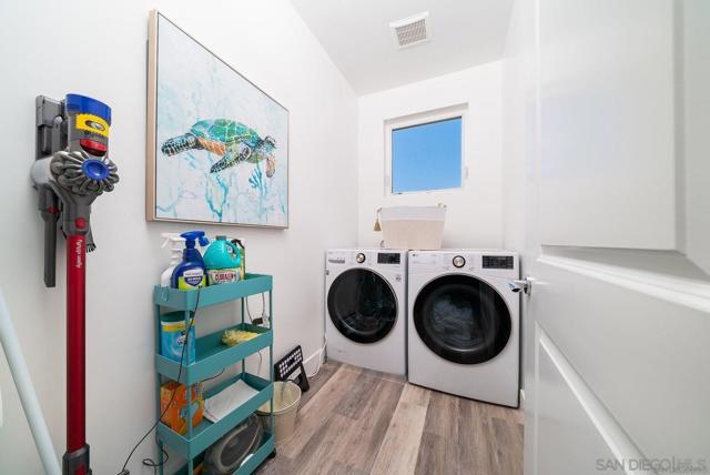 150 S Myers St, Oceanside CA: https://media.crmls.org/mediaz/7875b898-ac8f-4500-8111-d1b07bf861a4.jpg
