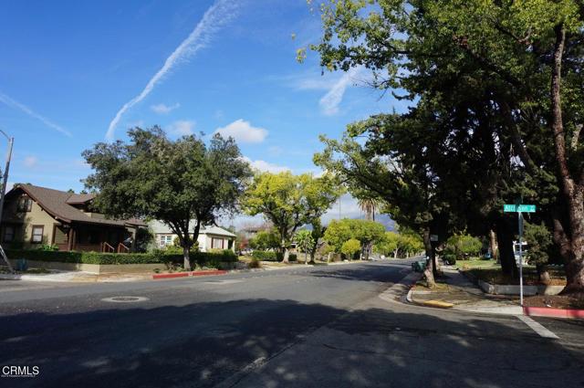 Detail Gallery Image 27 of 27 For 1726 Los Robles Ave, Pasadena,  CA 91104 - 3 Beds | 2 Baths