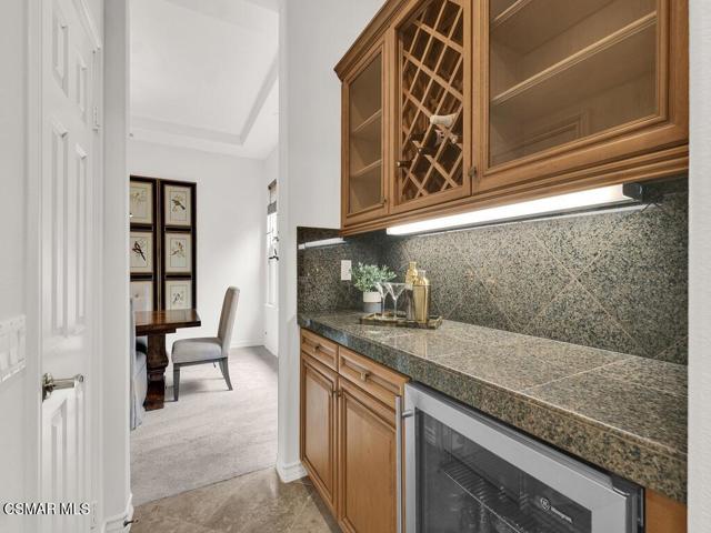 5455 Via Olas, Newbury Park CA: https://media.crmls.org/mediaz/78776d20-8f42-4492-96dc-c62a5dfadf4a.jpg
