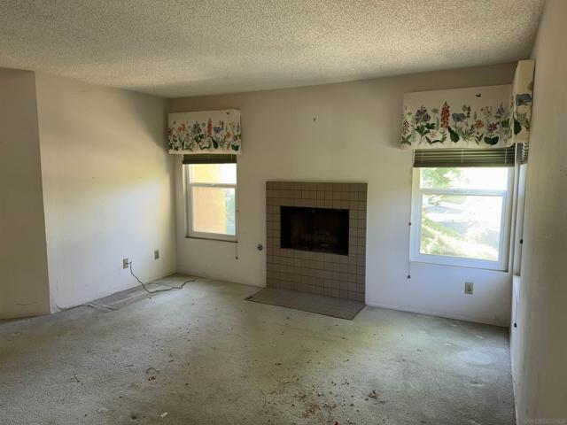 7551 Rainswept Ln, San Diego CA: https://media.crmls.org/mediaz/7877963c-0511-4c62-87fe-a7d955670691.jpg
