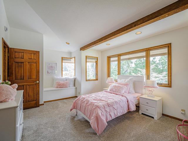 1125 Sumner Avenue, Aptos CA: https://media.crmls.org/mediaz/787798a4-6b30-447c-841a-a7bbba2a59e7.jpg