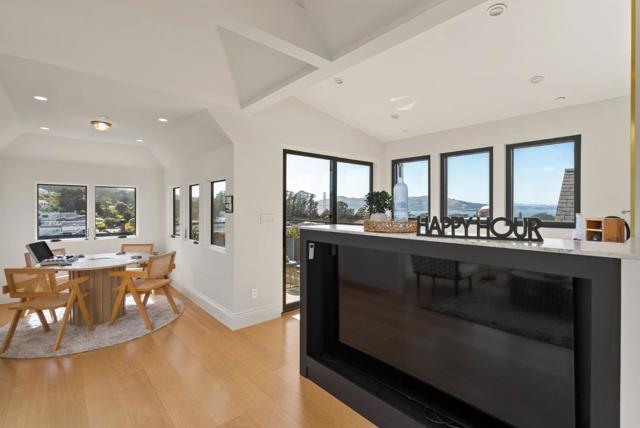 2853 Broderick Street, San Francisco CA: https://media.crmls.org/mediaz/78798fb8-7168-4801-9538-6bfae874062f.jpg