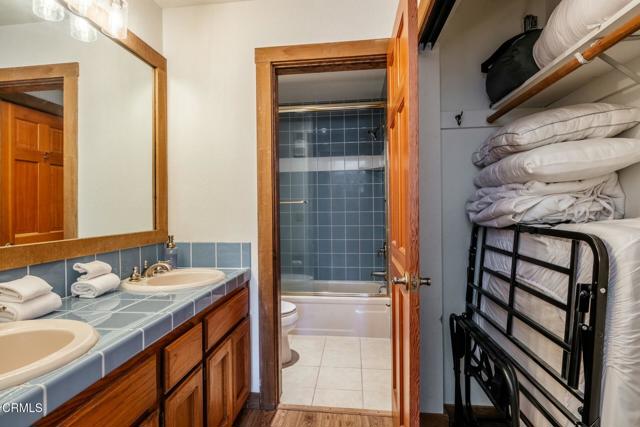 435 Lakeview Boulevard, Mammoth Lakes CA: https://media.crmls.org/mediaz/787a7a4b-ecd7-47ac-8f8a-9fd0e847a605.jpg