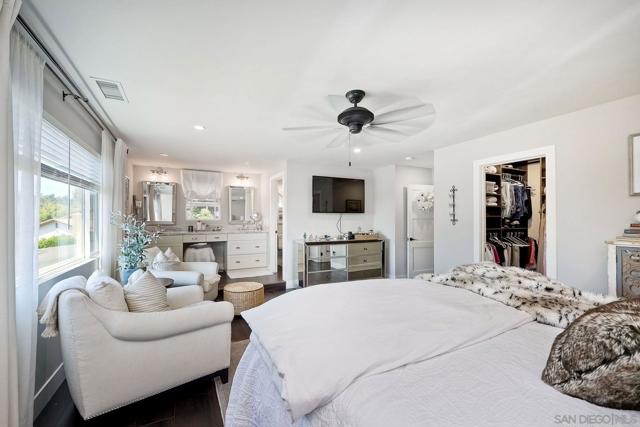 660 Via Rancho Pkwy, Escondido CA: https://media.crmls.org/mediaz/787a86a6-103e-46f1-839a-4f1c40e7a0dd.jpg