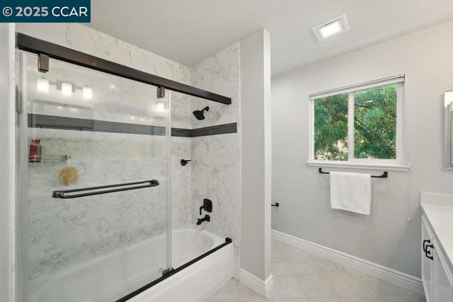 29 Blue Haven Ct, Danville CA: https://media.crmls.org/mediaz/787b43dc-deaf-4518-8361-1c16d57864df.jpg