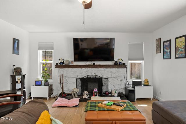 2325 Parkway Drive, Camarillo CA: https://media.crmls.org/mediaz/787bd9cd-4afa-44c9-8655-a5d61025ca1e.jpg