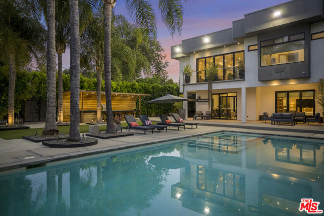 5304 Louise Avenue, Encino CA: https://media.crmls.org/mediaz/787c0f3b-e080-489c-8b57-8878a7f1966b.jpg