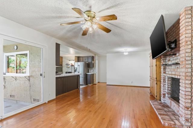 4802 Tampico Way, San Jose CA: https://media.crmls.org/mediaz/787c3828-5f3d-4158-b0ee-50aa184ec1d4.jpg