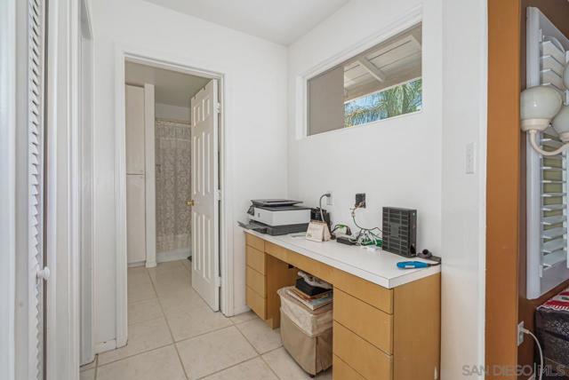 26152 Bellemore Dr, Romona CA: https://media.crmls.org/mediaz/787ce439-c0e7-413d-ad58-1952ab45cda6.jpg