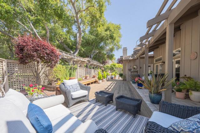 25547 Meadowview Circle,  CA: https://media.crmls.org/mediaz/787d1653-bb2e-431c-b089-f25fe27a2fc8.jpg