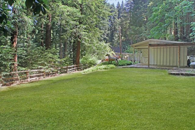 350 Grandview Drive, Woodside CA: https://media.crmls.org/mediaz/787d1712-2ec3-43b6-b308-d99ca62bc901.jpg