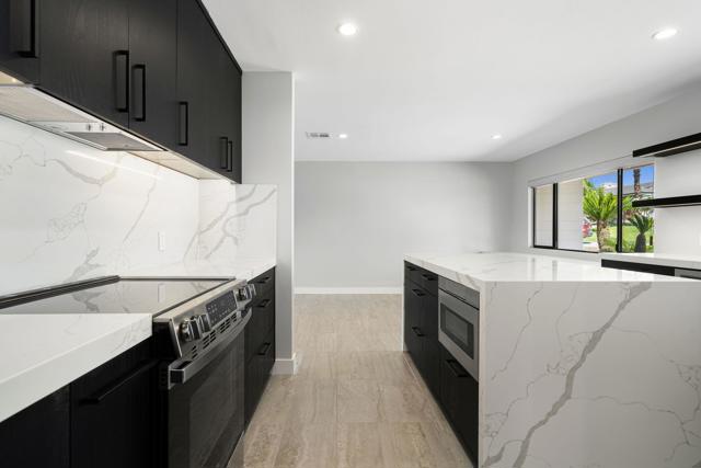 79869 Hummingbird Lane, La Quinta CA: https://media.crmls.org/mediaz/787d48e8-8822-416c-9854-c99e7876fb6c.jpg