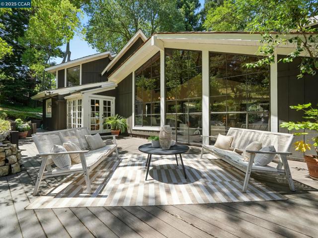 66 Ambleside Court, Danville CA: https://media.crmls.org/mediaz/787d54cc-fb16-404c-80a9-465c3bb7fbe7.jpg