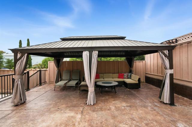2602 Jacobs Street, Hayward CA: https://media.crmls.org/mediaz/787d6fba-486b-4de5-8121-aeb7417d351f.jpg