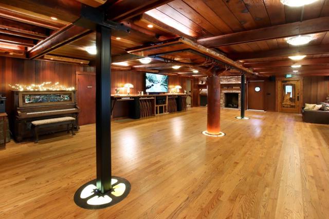 16770 Redwood Lodge Road, Los Gatos CA: https://media.crmls.org/mediaz/787d838d-5f1d-434d-b141-956e67a39a1f.jpg