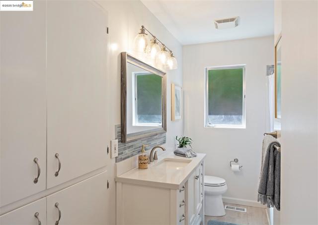 4511 Gregory Way, Richmond CA: https://media.crmls.org/mediaz/787dc296-5941-4e2a-8314-cc9b9cfe5885.jpg