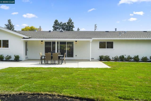 3715 Liscome Way, Concord CA: https://media.crmls.org/mediaz/787e2617-2d54-45df-931b-138e407657ca.jpg