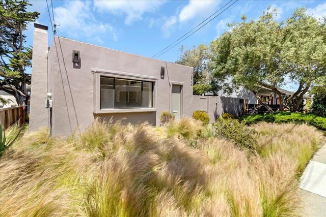 182 El Dorado Street, Monterey CA: https://media.crmls.org/mediaz/787ea477-8015-45c0-a309-4ca109b0d49c.jpg