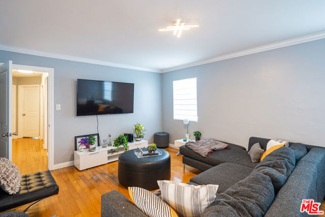 7720 KYLE Street photo 3