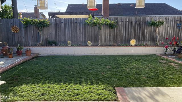 Detail Gallery Image 9 of 10 For 379 Mackay Ave, Ventura,  CA 93004 - 3 Beds | 2 Baths