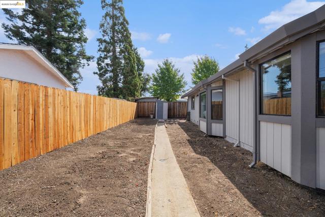 3622 Delancey Ln, Concord CA: https://media.crmls.org/mediaz/7880a8d0-5b51-4c14-970c-2a5d746ea15b.jpg
