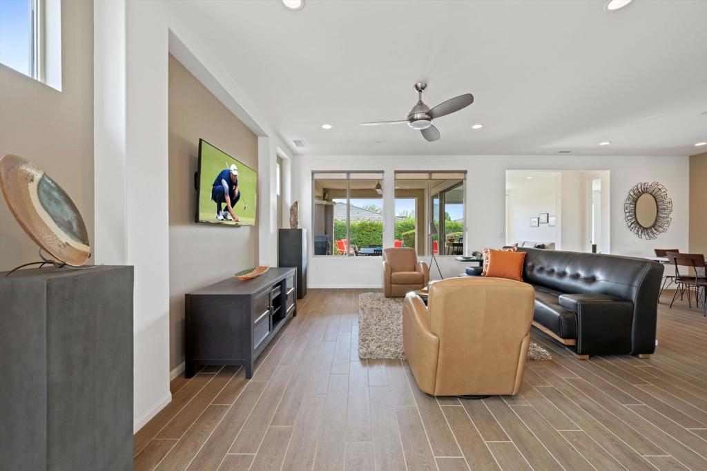 MLS #219138613DA image #5