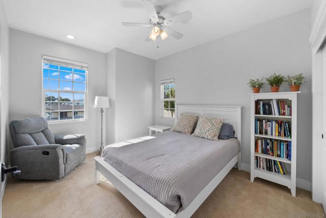 523 9th St, Imperial Beach CA: https://media.crmls.org/mediaz/78812e82-7841-4884-a2f2-4b60d78bb7ac.jpg