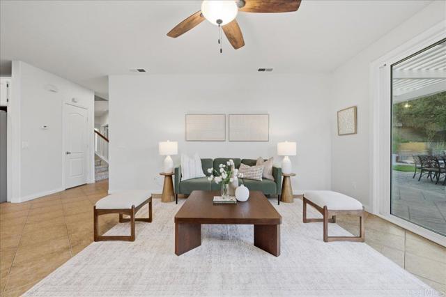 Detail Gallery Image 8 of 63 For 18385 Reata Way, San Diego,  CA 92128 - 5 Beds | 4 Baths