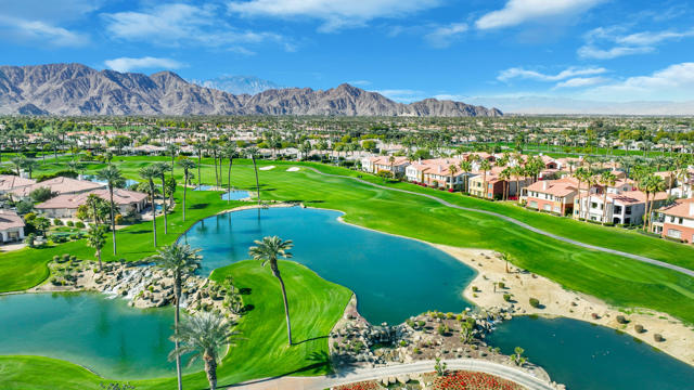 80276 Via Tesoro, La Quinta CA: https://media.crmls.org/mediaz/7881e6a1-042c-4797-b339-86c9c747699b.jpg