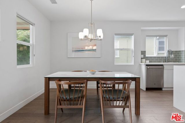 8107 Yorktown Avenue, Los Angeles CA: https://media.crmls.org/mediaz/78824778-85e1-487b-ab06-49ff7171ee4b.jpg