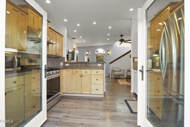 2149 Monmouth Drive, Ventura CA: https://media.crmls.org/mediaz/7882a1b2-108d-4c41-bda7-c9cd6b6e6573.jpg