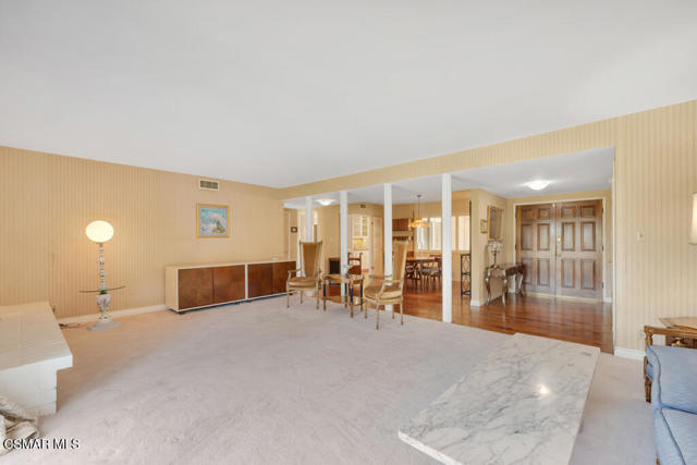 22485 Paul Revere Drive, Calabasas CA: https://media.crmls.org/mediaz/7882b054-d952-4d6b-8c50-7a94aa459464.jpg