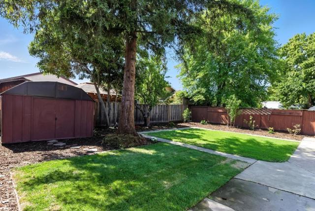 756 7th Avenue, Redwood City CA: https://media.crmls.org/mediaz/7882cd44-0f62-4895-a69b-480f55a6d650.jpg