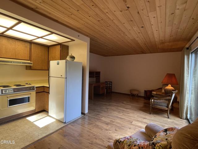 32691 Pearl Drive, Fort Bragg CA: https://media.crmls.org/mediaz/7883cebe-e14f-4e54-88d1-2af656e565b4.jpg