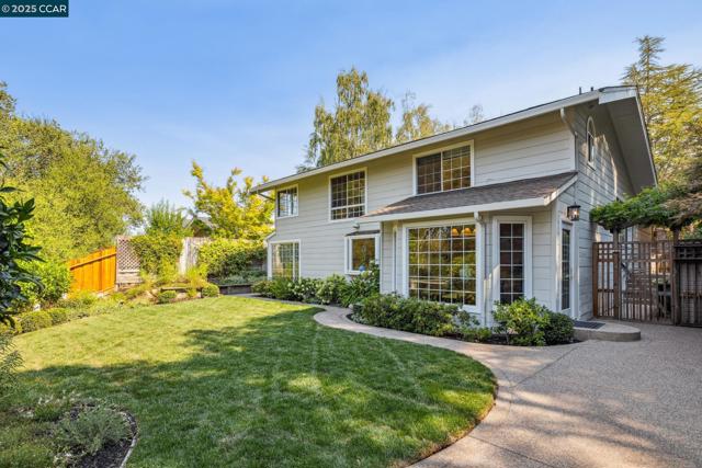 1023 Ameno Court, Lafayette CA: https://media.crmls.org/mediaz/7883f3e5-49ae-4493-8c73-e7a07ba30771.jpg
